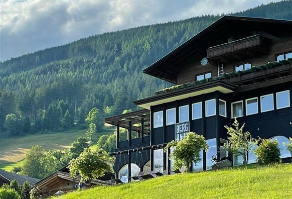 BergBaur Farmers Home 2