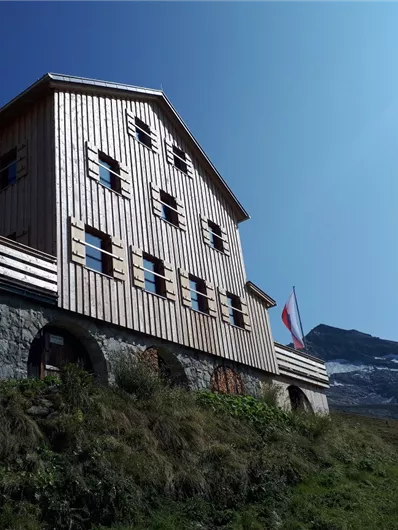 Neue Thüringer Hütte mit Schwarzkopf