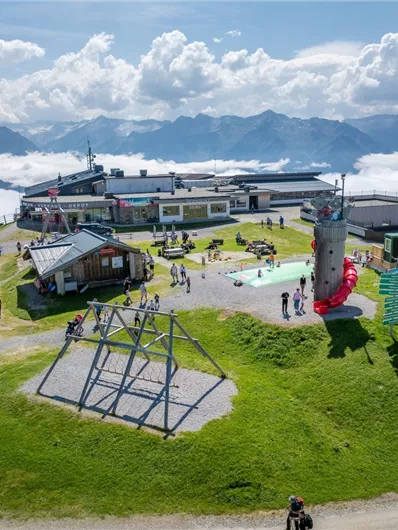 Neukirchen: Bergstation Wildkogelbahn - Mittelstation