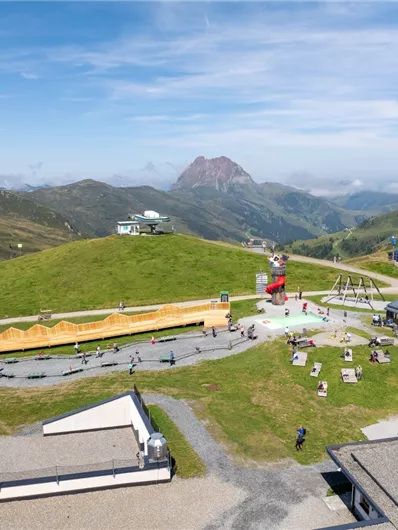 Neukirchen: Bergstation Wildkogelbahn - Mittelstation