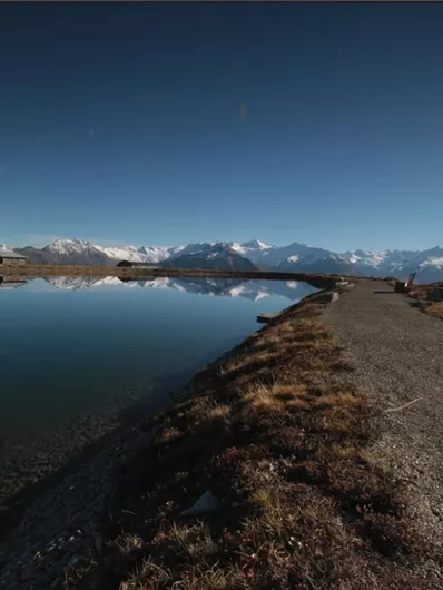 Wandern entlang des Speichersees Braunkogel