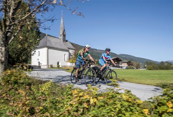 Neukirchen: 4A Salzachradweg