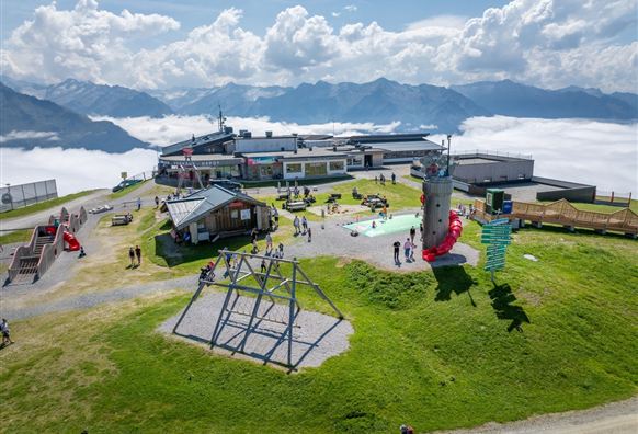 Neukirchen: Bergstation Wildkogelbahn - Mittelstation