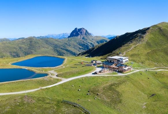 Speicherseen am Wildkogel bei der Smaragdbahn Bergstation